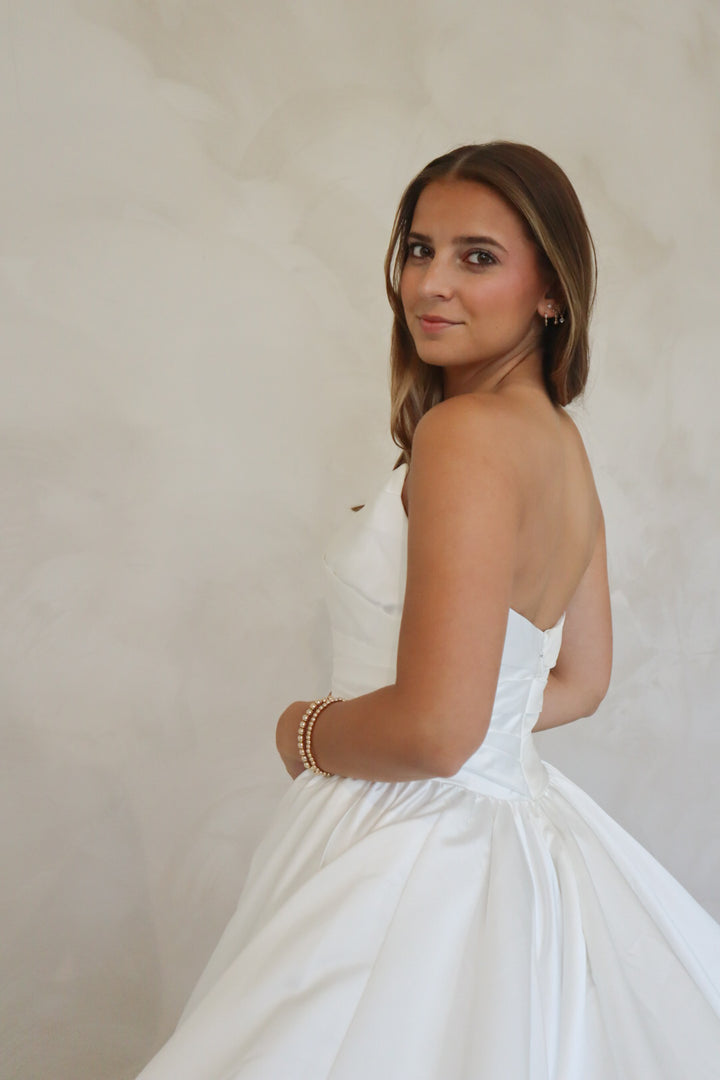 Size 08 | Elizabeth by Becoming