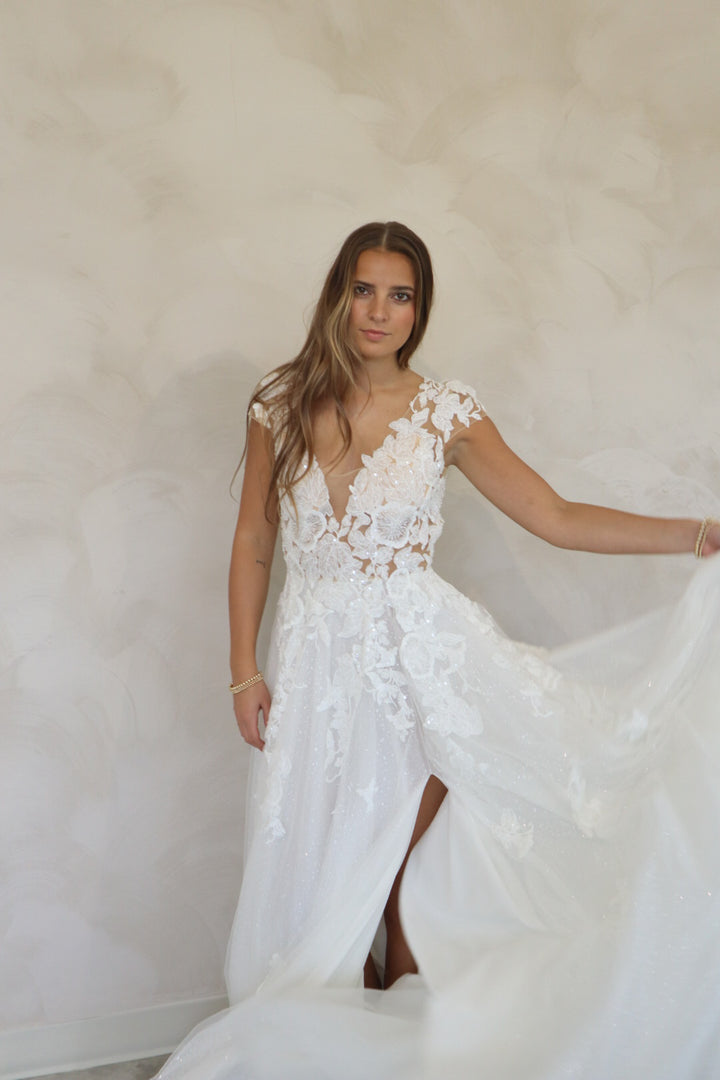 Size 12 | Melody by Becoming