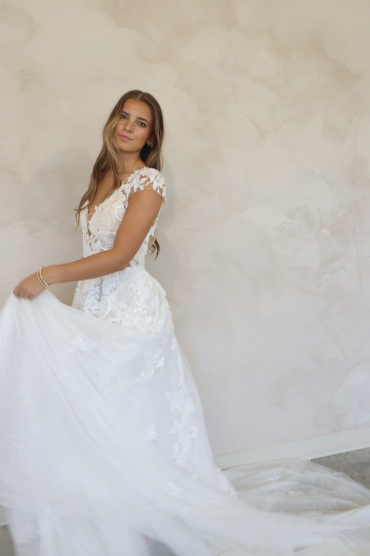 Size 12 | Melody by Becoming