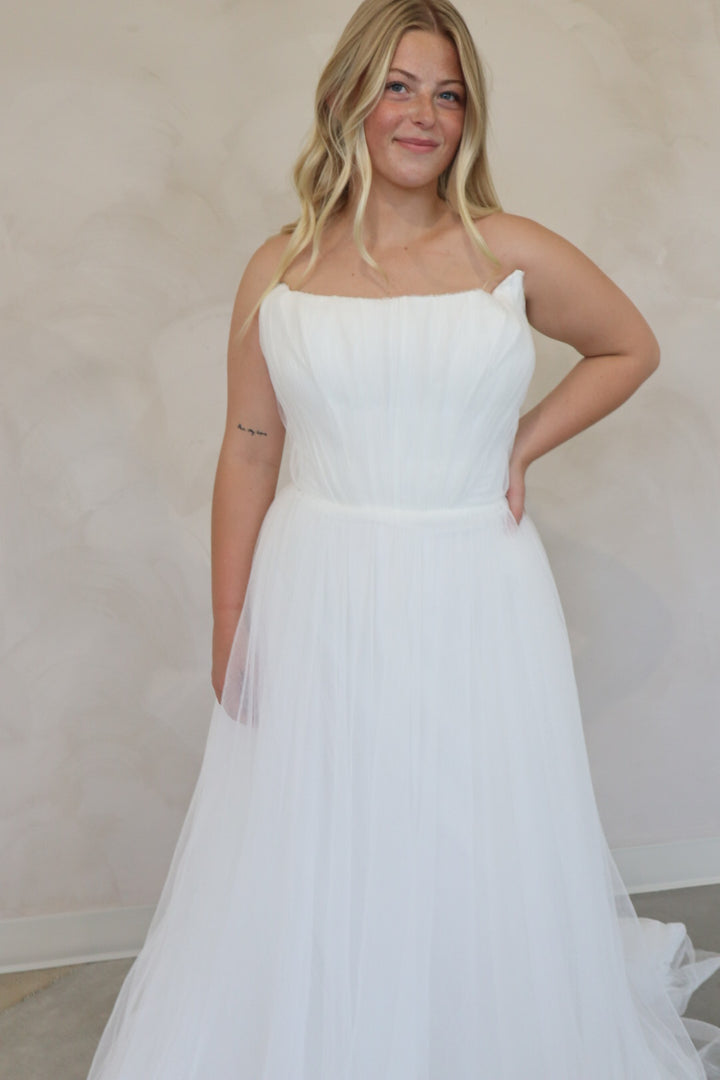 Size 16 | Walker by Dearly