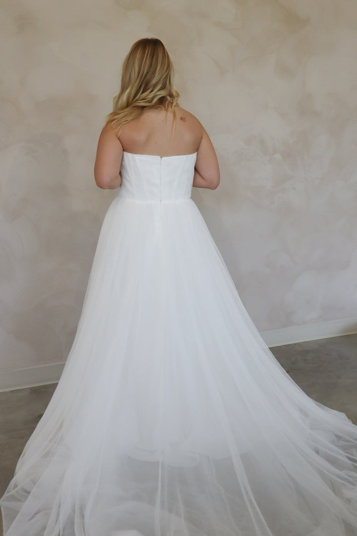 Size 16 | Walker by Dearly