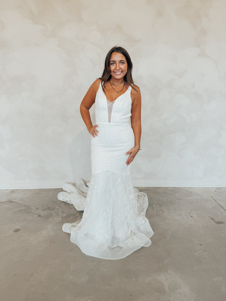 Size 12 | EB22466-1Z by Elysian Bridal