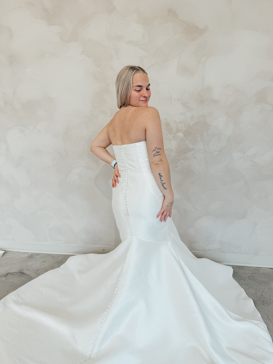 Size 08 | Oberon by Pronovias