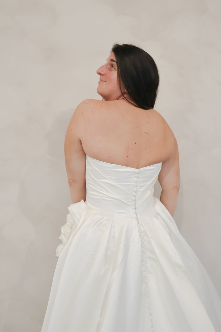 Size 16 | Giselle by Dearly