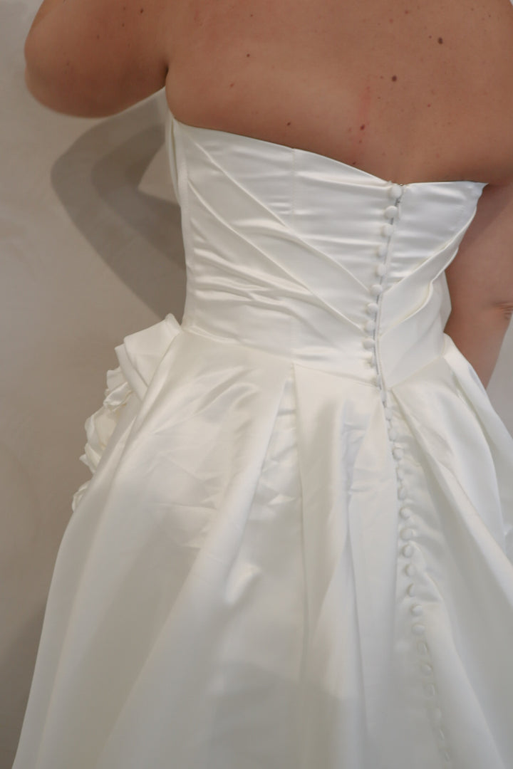 Size 16 | Giselle by Dearly