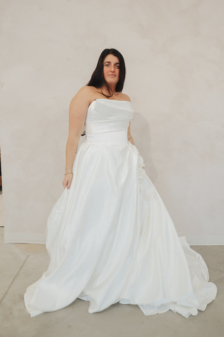 Size 16 | Giselle by Dearly