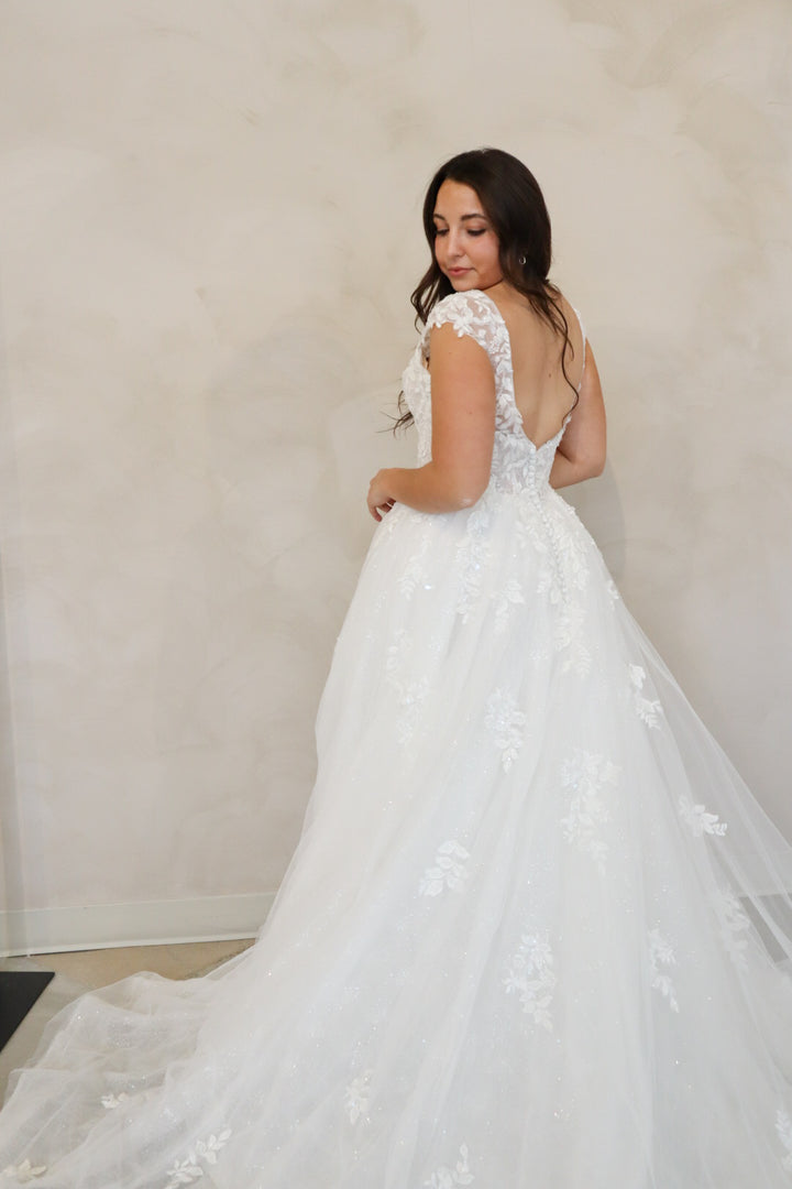 Size 10 | Myka by Take Heart