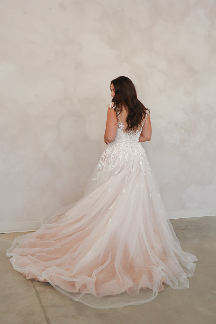 Size 10 | Audrey by Kelly Faetanini