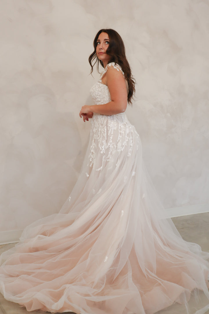 Size 10 | Audrey by Kelly Faetanini