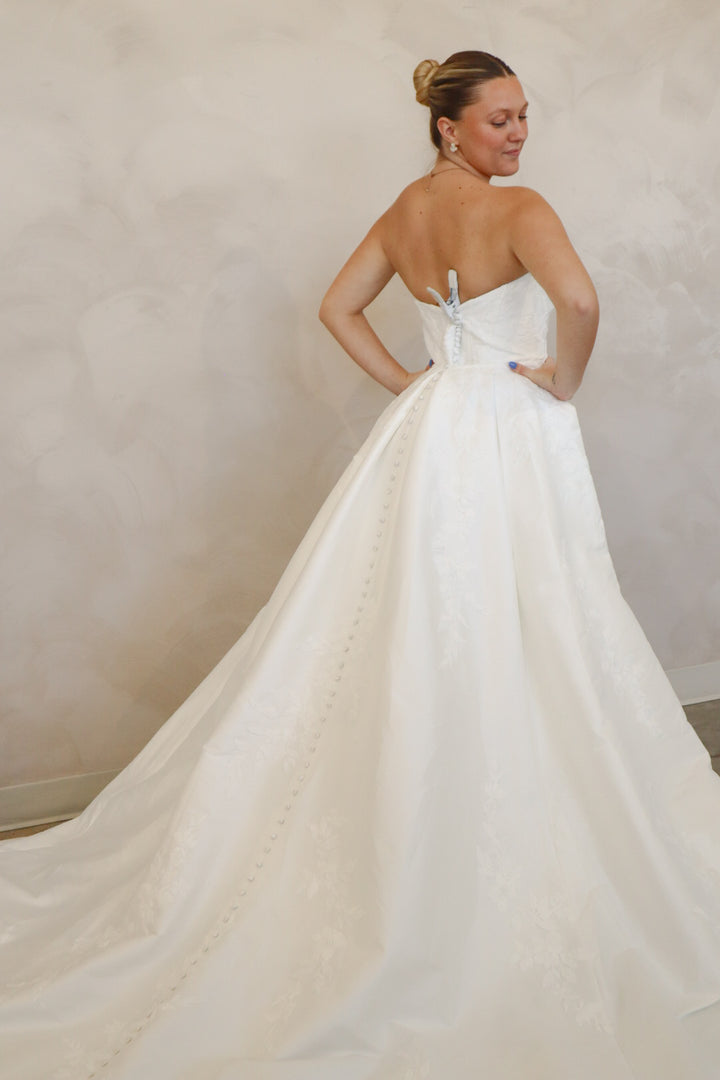 Size 12 | Fallyn by Take Heart