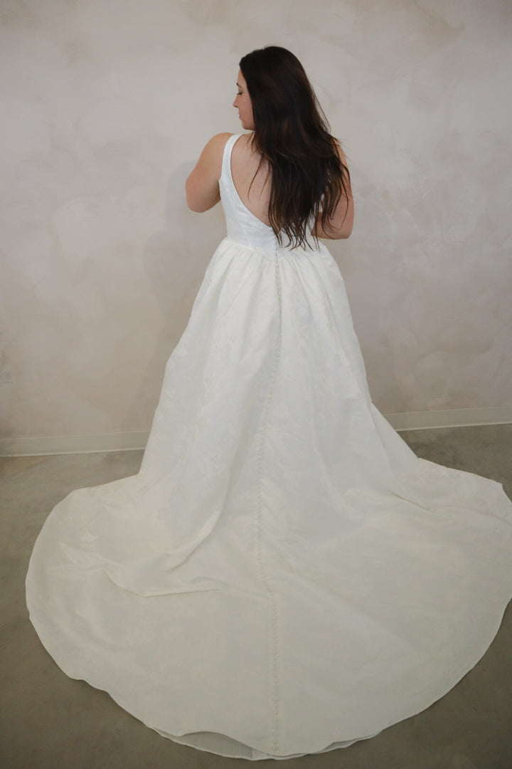 Size 16 | Luisa by Dearly