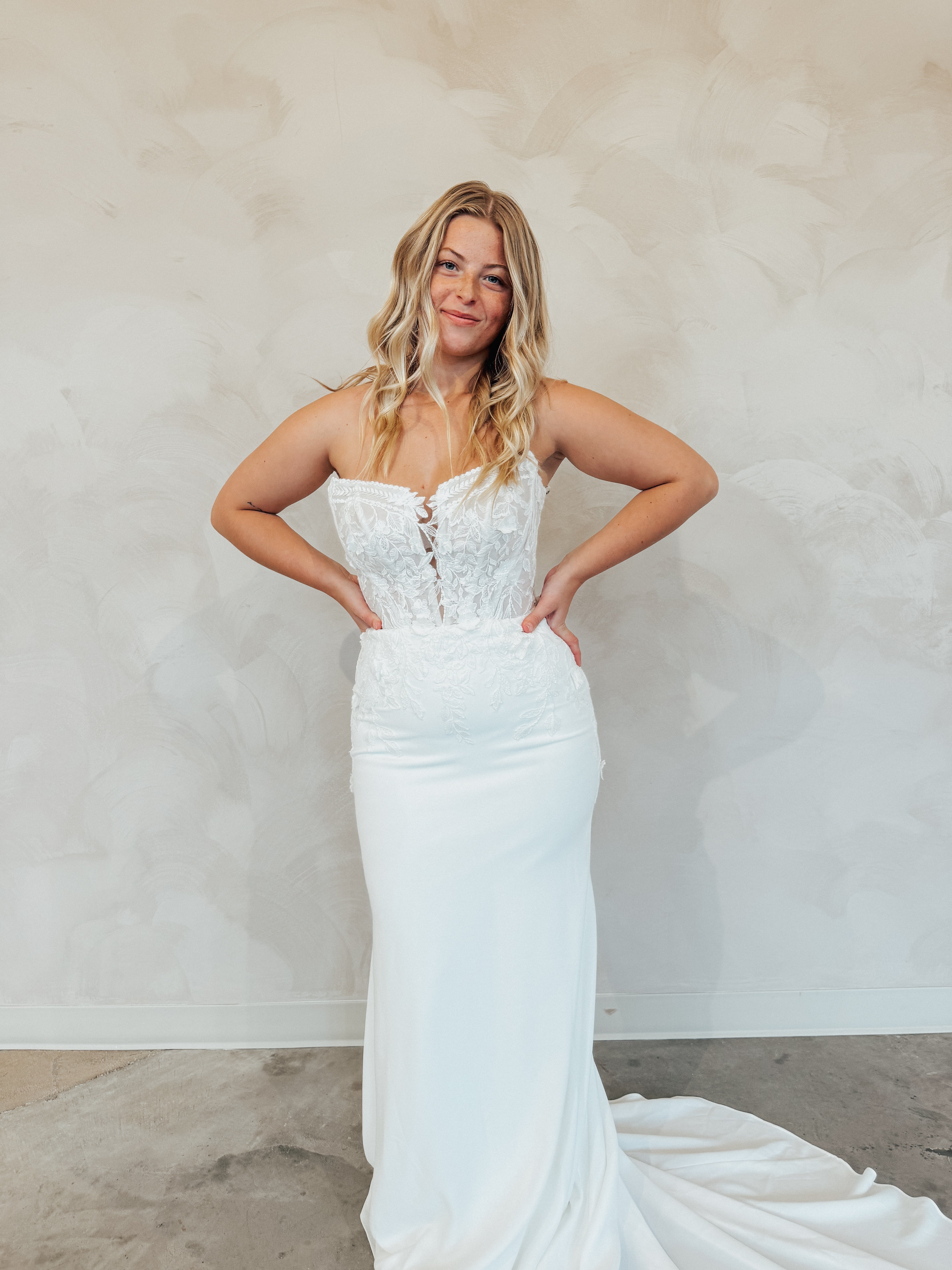 Size 08 | 7675 By Stella York