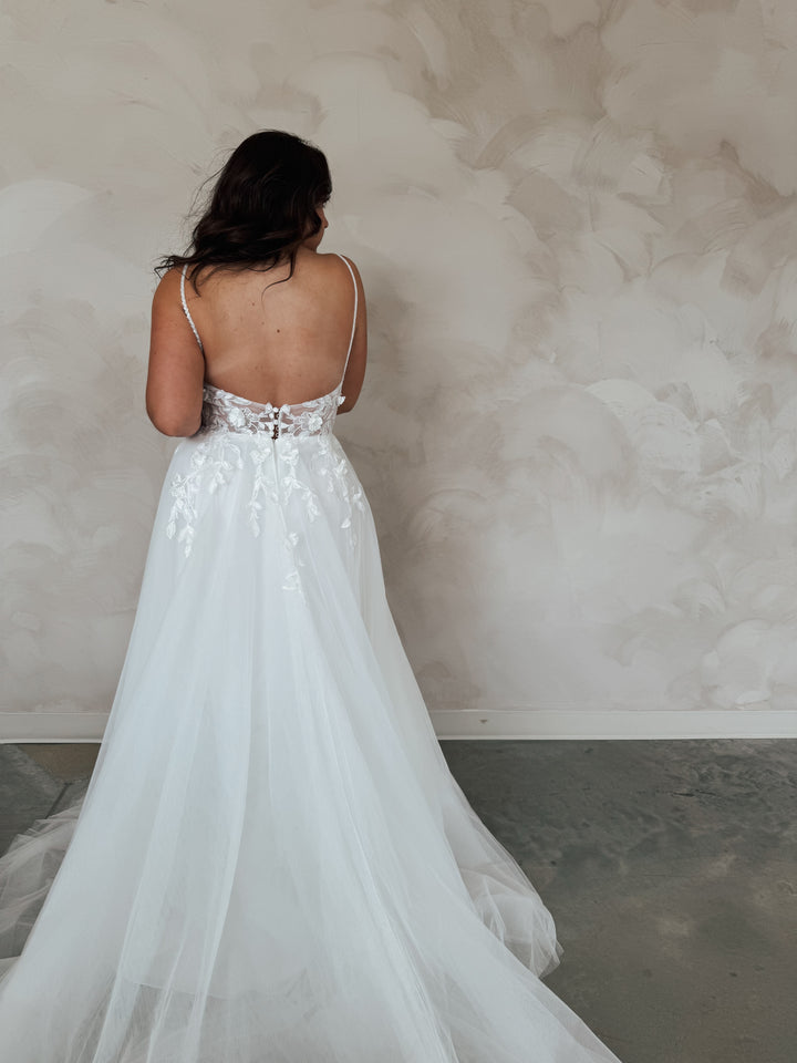 Size 22 | Magnolia by Lovely