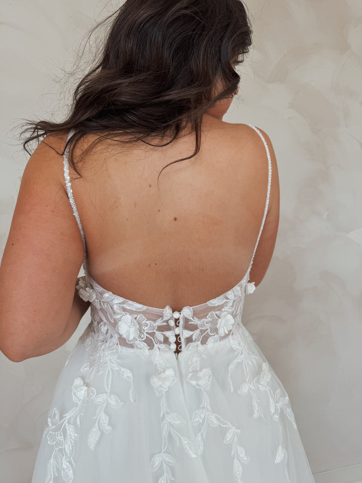 Size 22 | Magnolia by Lovely