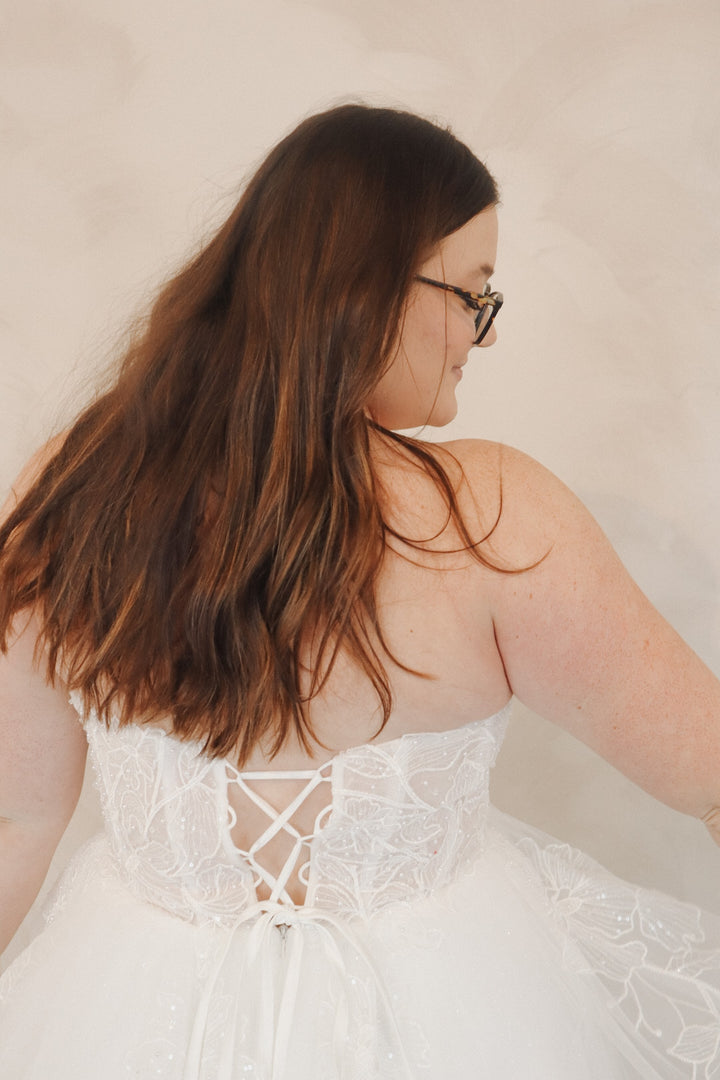 Size 04 | Zinnia by Tania Olsen