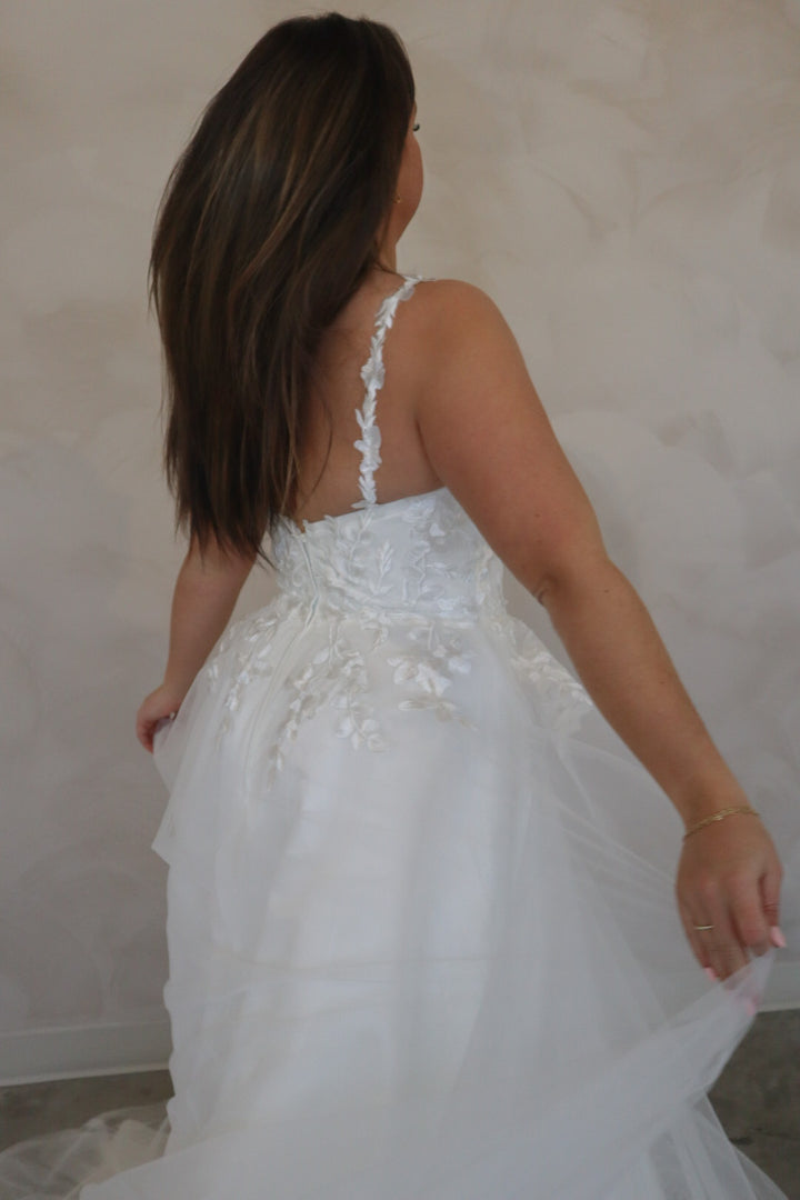 Size 22 | Riley by Dearly