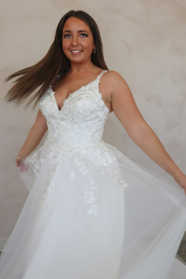 Size 22 | Riley by Dearly