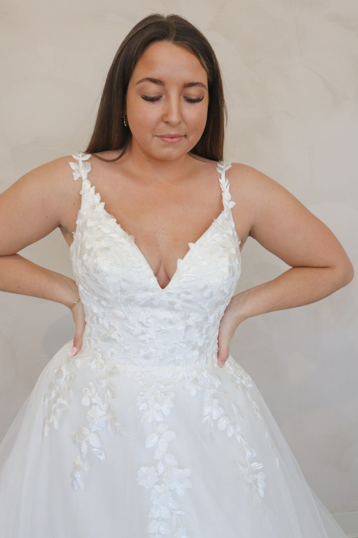 Size 22 | Riley by Dearly