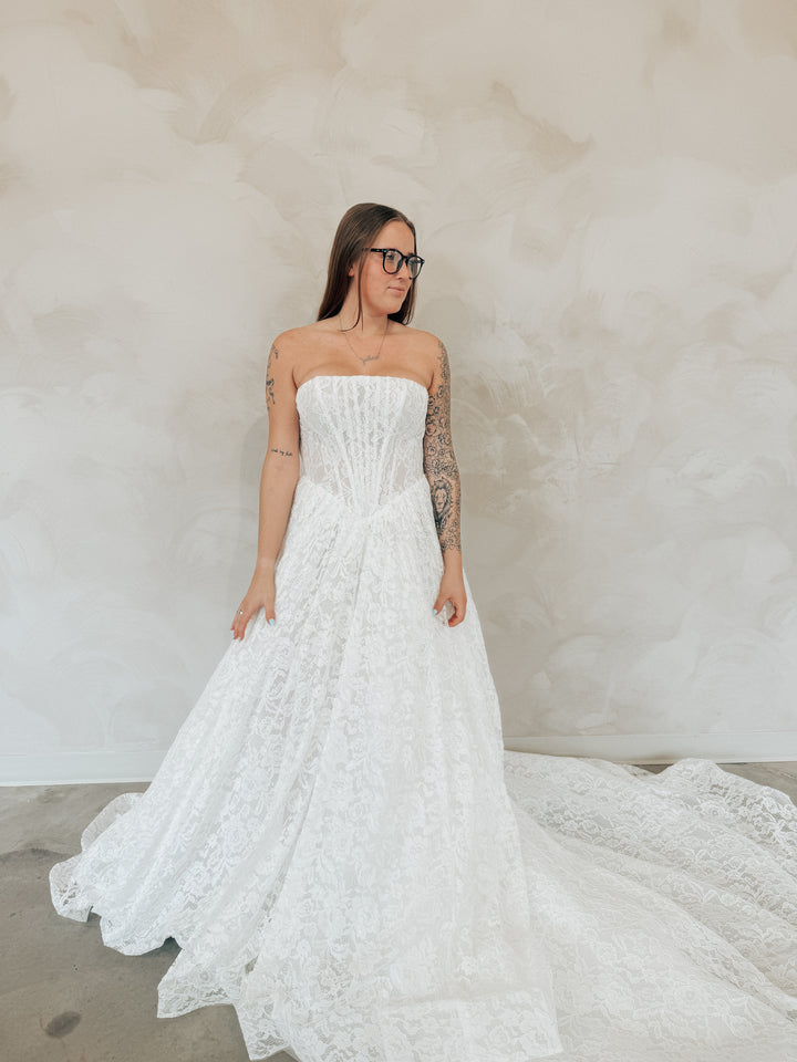 Size 06 | Riviera by Oath
