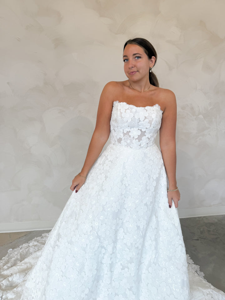 Size 12 | Eden by Take Heart