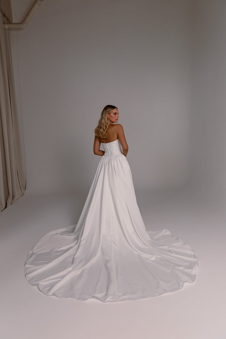 OCTAVIA BY TANIA OLSEN