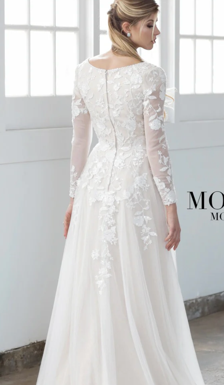 Size 20 | 21858 by Mon Cheri