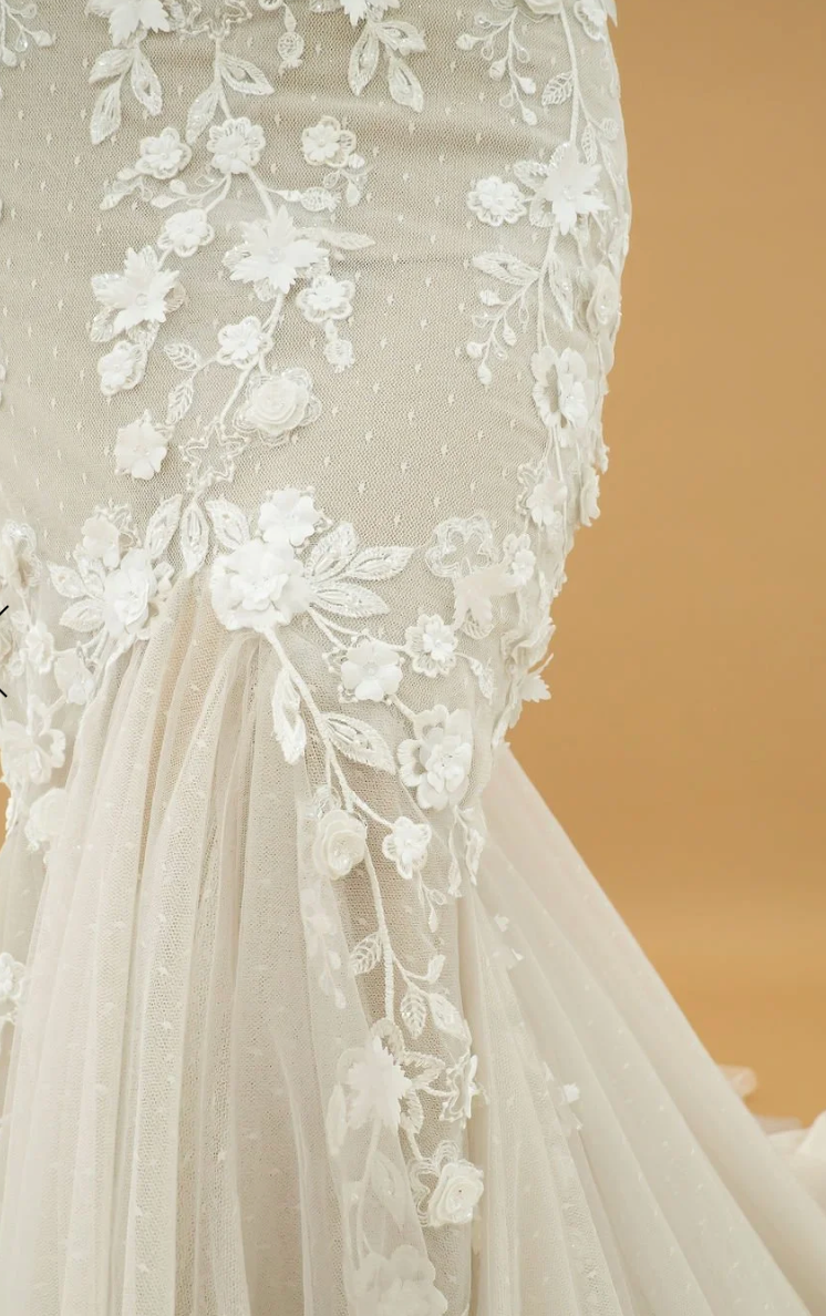 Size 12 | WS2281 by Wedding Societe