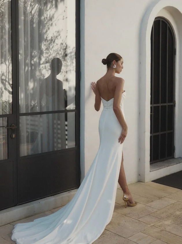 Size 12 | Emberglow by Alena Leena