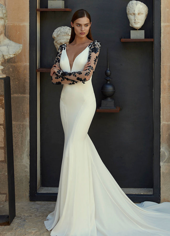Size 08 | Egypt by Le Papillion