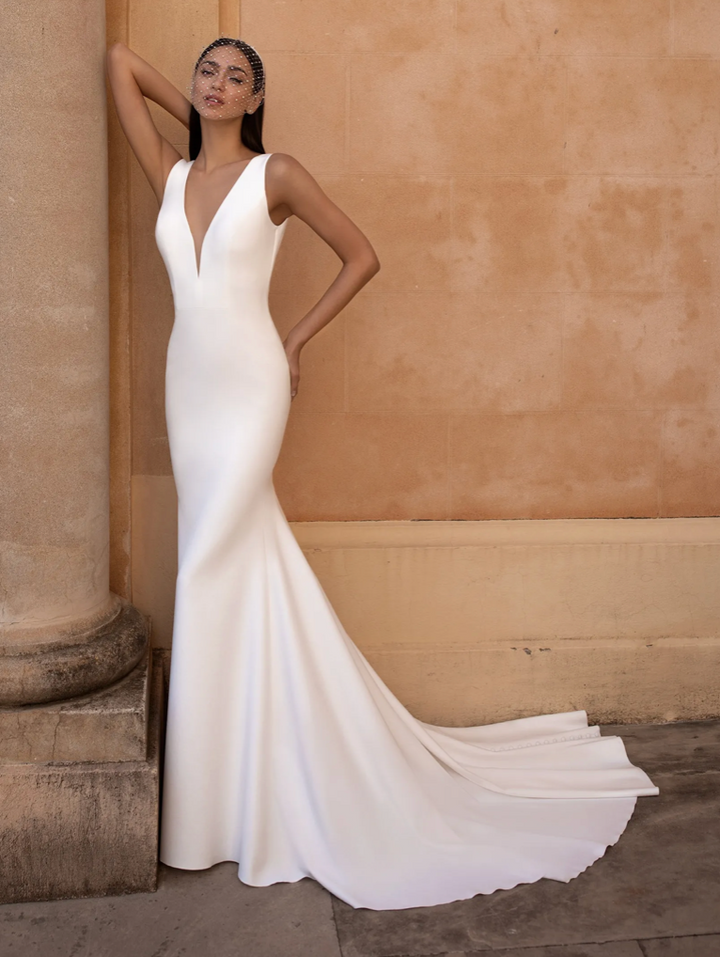 Size 10 | Eureka by Pronovias