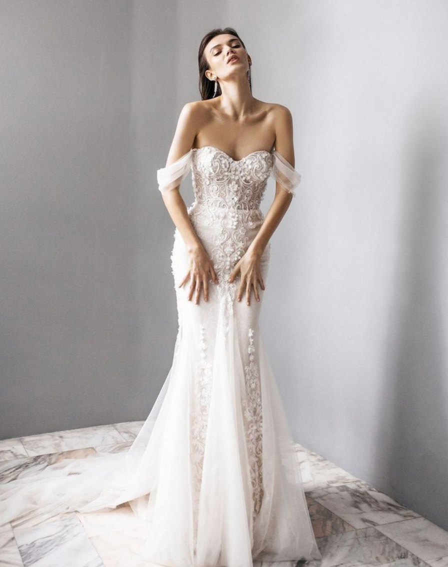 Size 14 | Lira by Eva Lendel