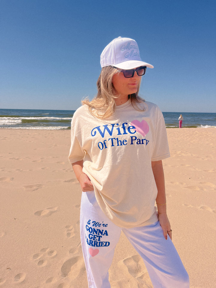WIFE OF THE PARTY TEE