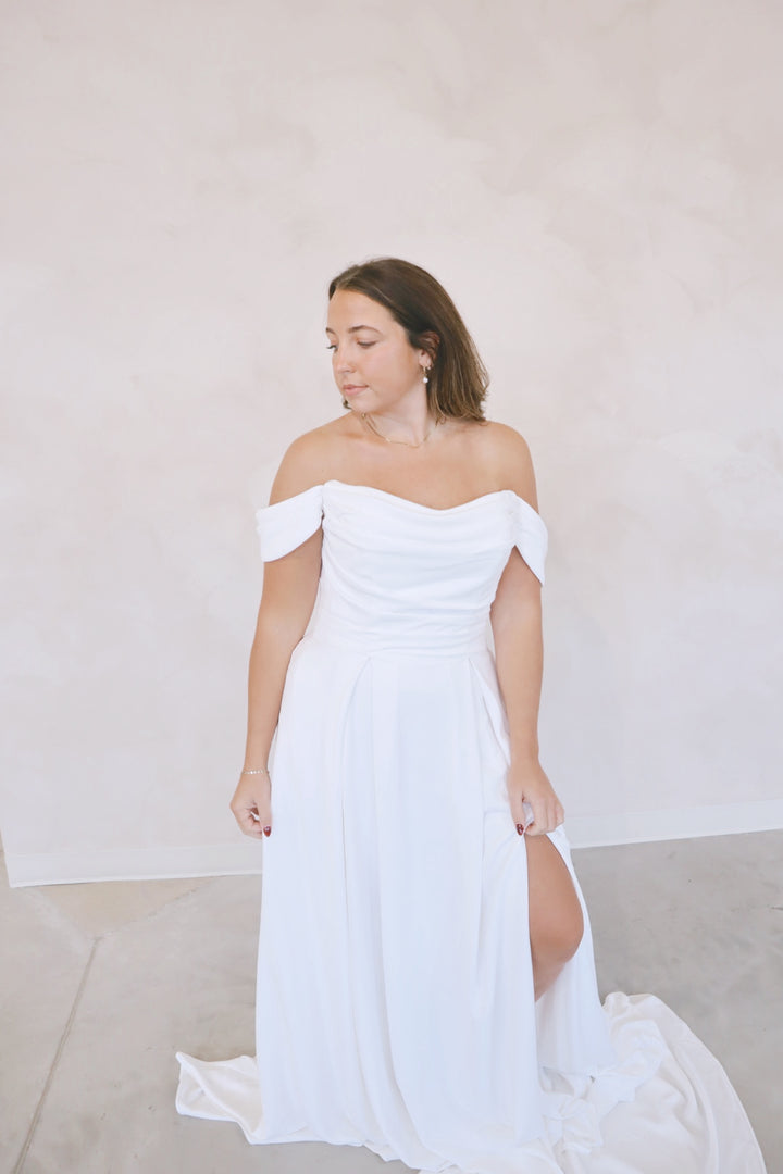 Size 14 | Lottie by Take Heart