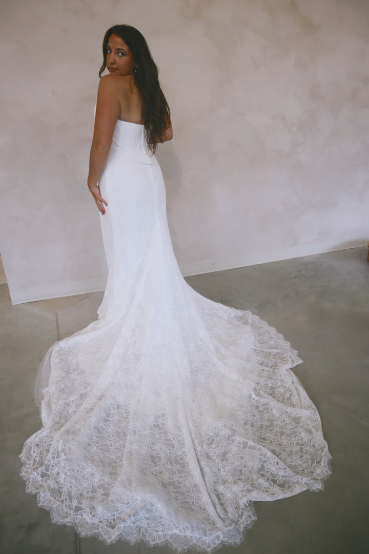 Size 16 | Wells by Take Heart