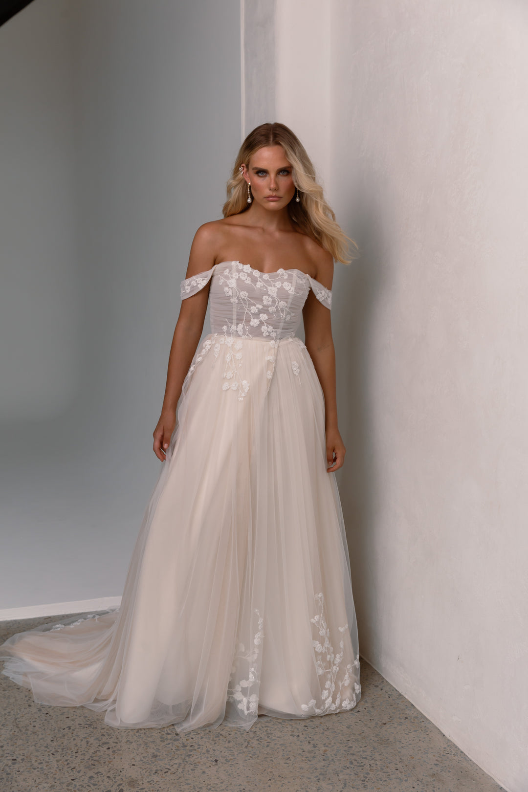 Size 10 | Yara by Tania Olsen