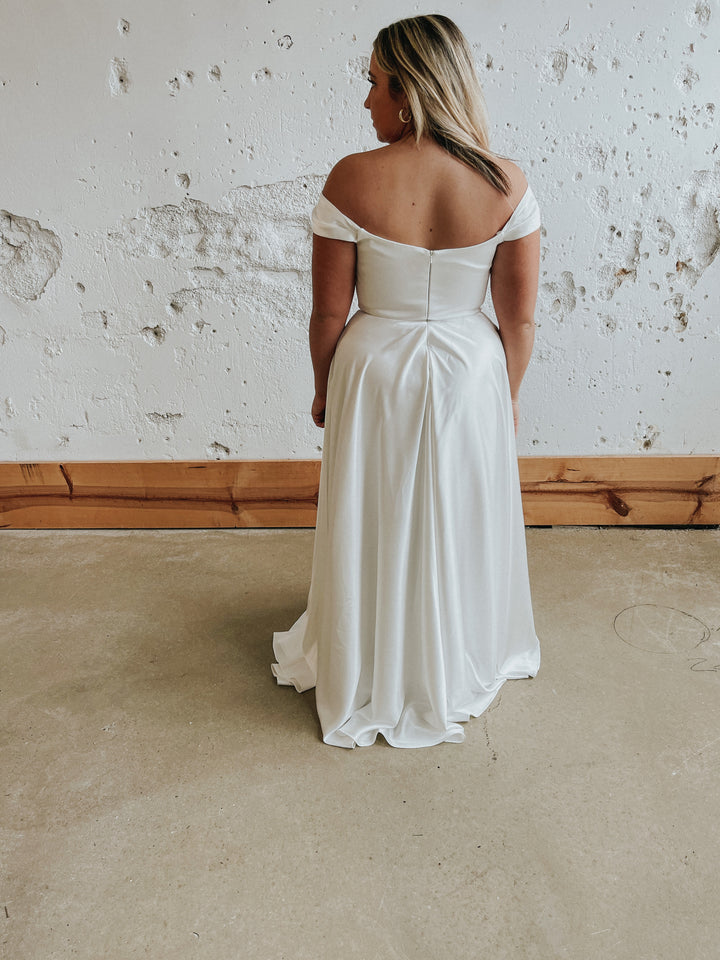 Tag Size 16 | Dearly Loved Bridal