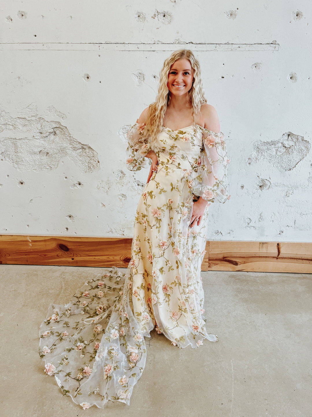 Tag Size 06 | Dearly Loved Bridal