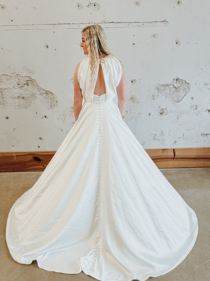 Tag Size 06 | Dearly Loved Bridal