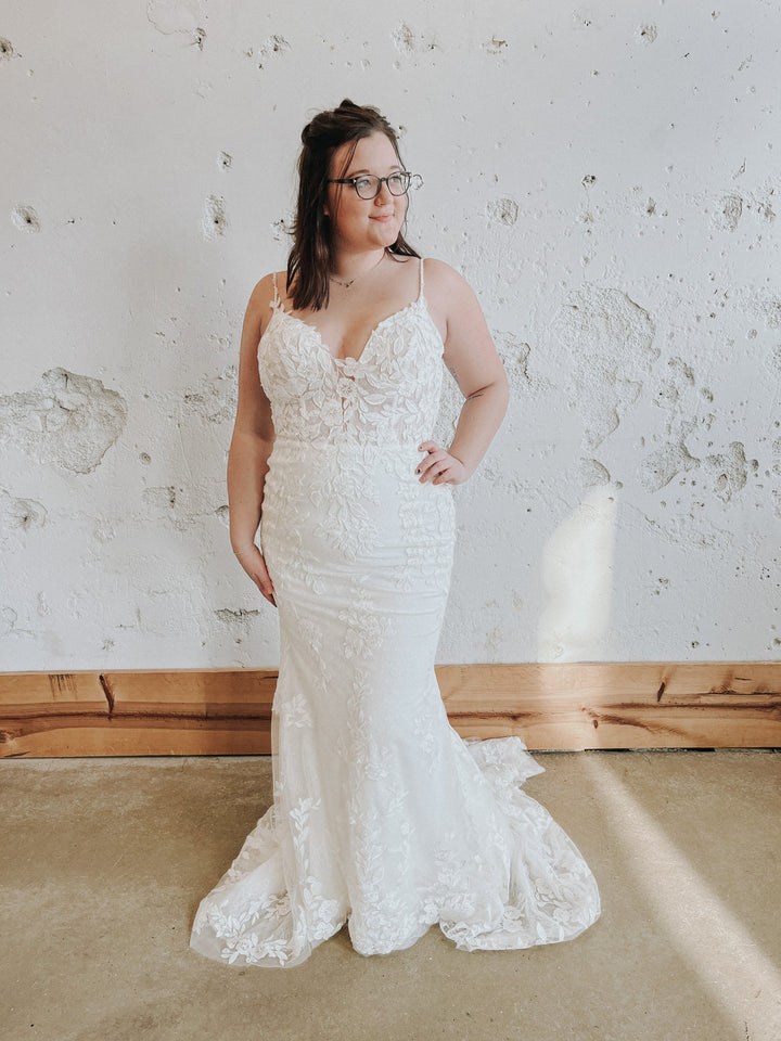 Tag Size 18 | Dearly Loved Bridal