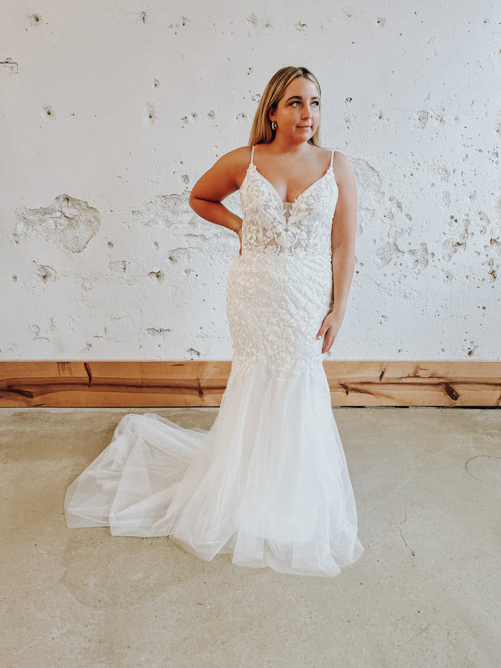 Tag Size 18 | Dearly Loved Bridal